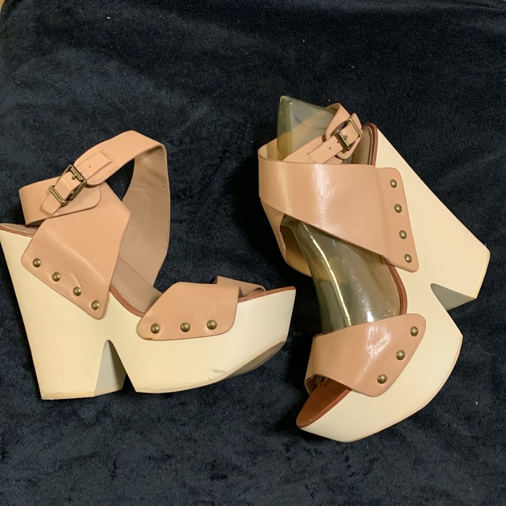 BCBGMAXAZRIA RUNWAY PLATFORMS - Picture 6 of 8